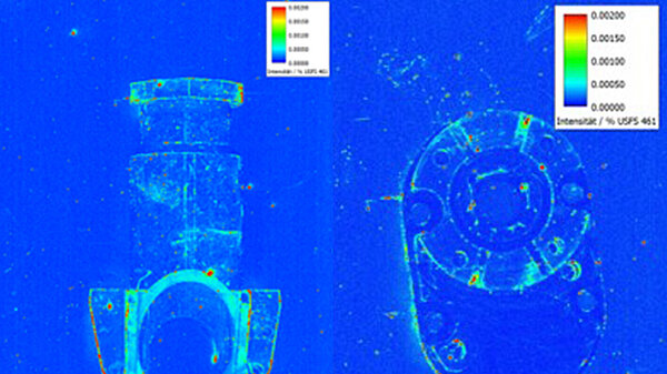 Vier Aufnahmen der Fluoreszenzanalyse eines Bauteils