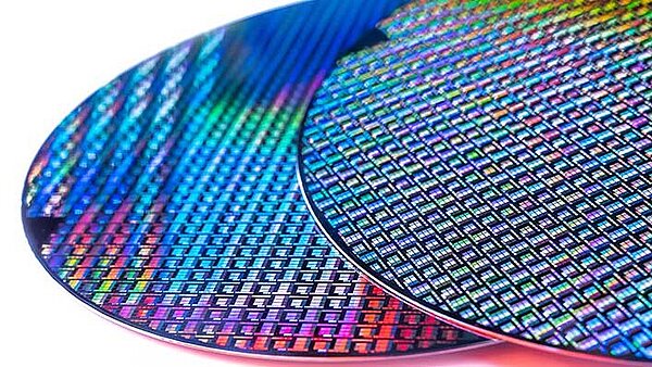 Zwei Wafer aus der Halbleiterindustrie, Bildausschnitt